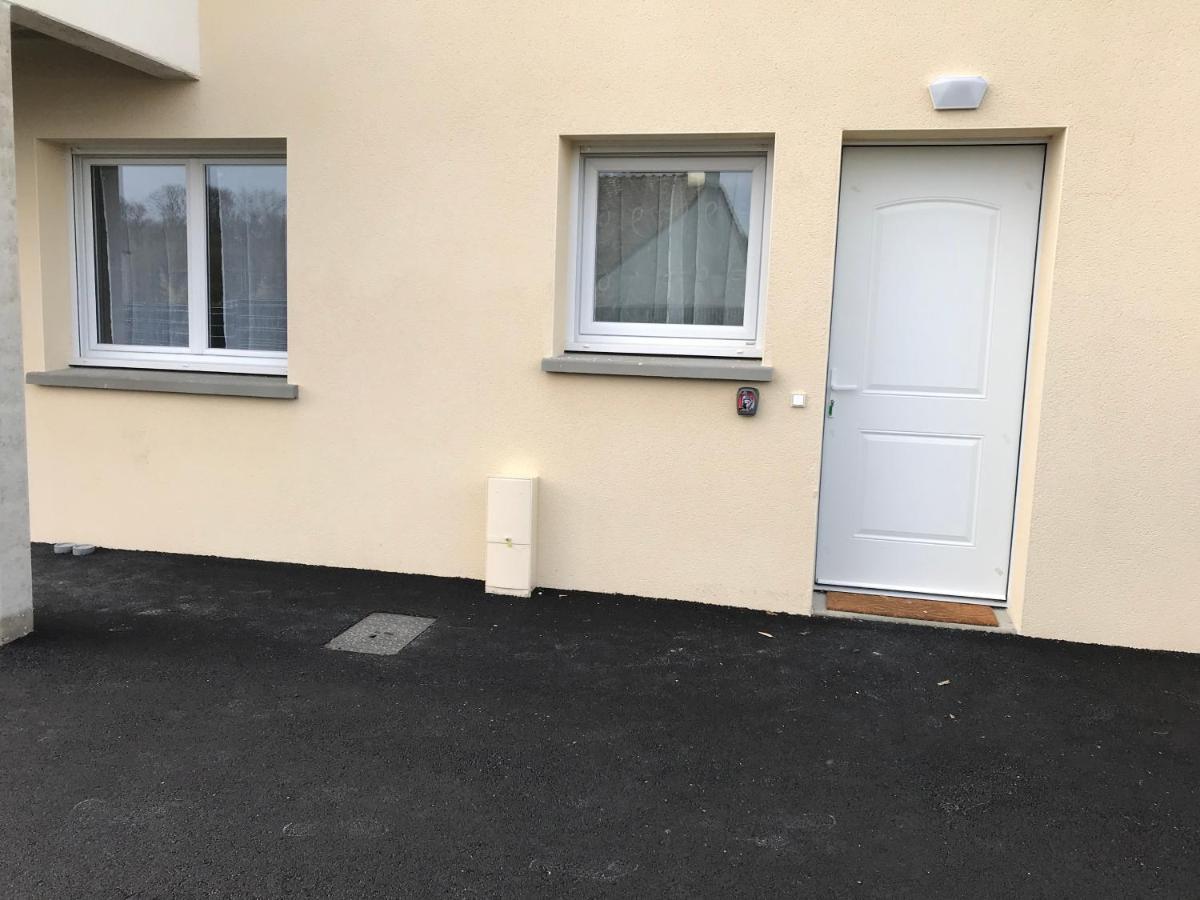Appartement Numero 4 Ou Numero 8 Savigne-l'Eveque Exterior foto