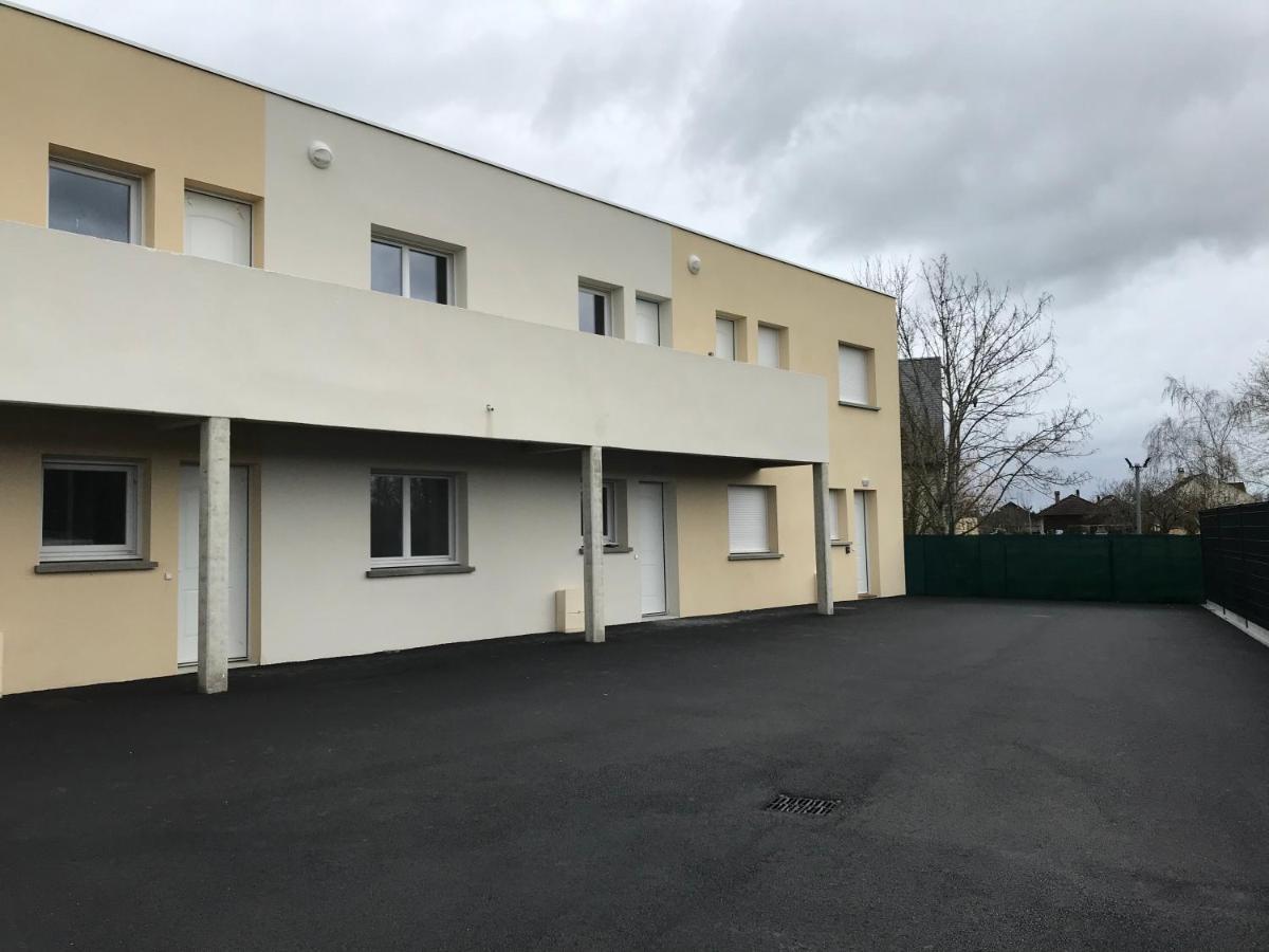 Appartement Numero 4 Ou Numero 8 Savigne-l'Eveque Exterior foto